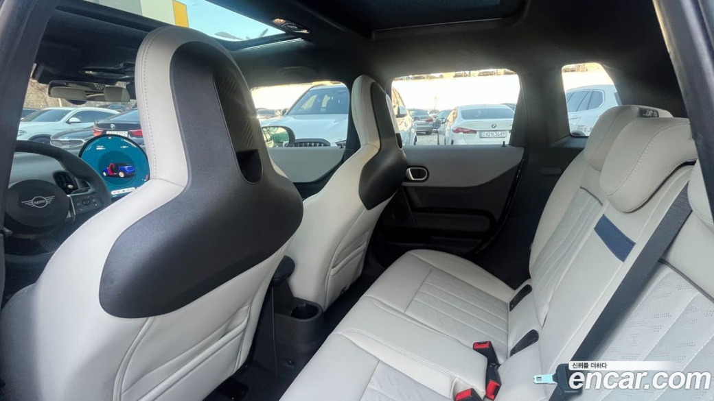 Mini Cooper 5 Door Favoured, 2025