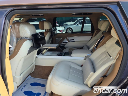 Land Rover Range Rover P530 SV Long Wheel Base, 2023