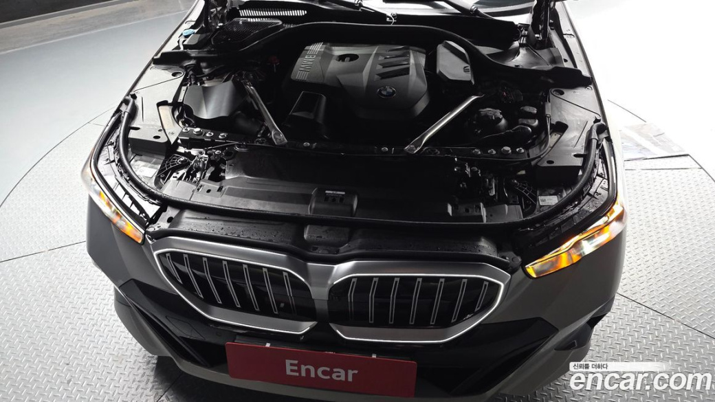 BMW 5-Series 530i xDrive M Sport, 2025