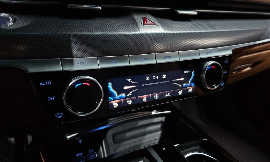 Genesis G80 Gasoline 2.5 Turbo AWD, 2024