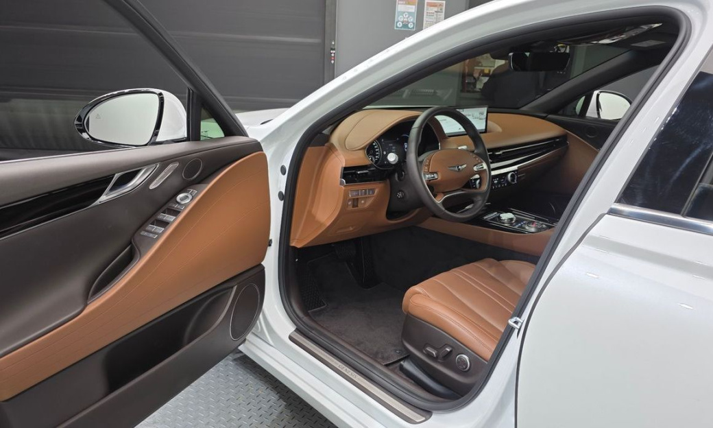 Genesis G80 Gasoline 2.5 Turbo 2WD, 2024