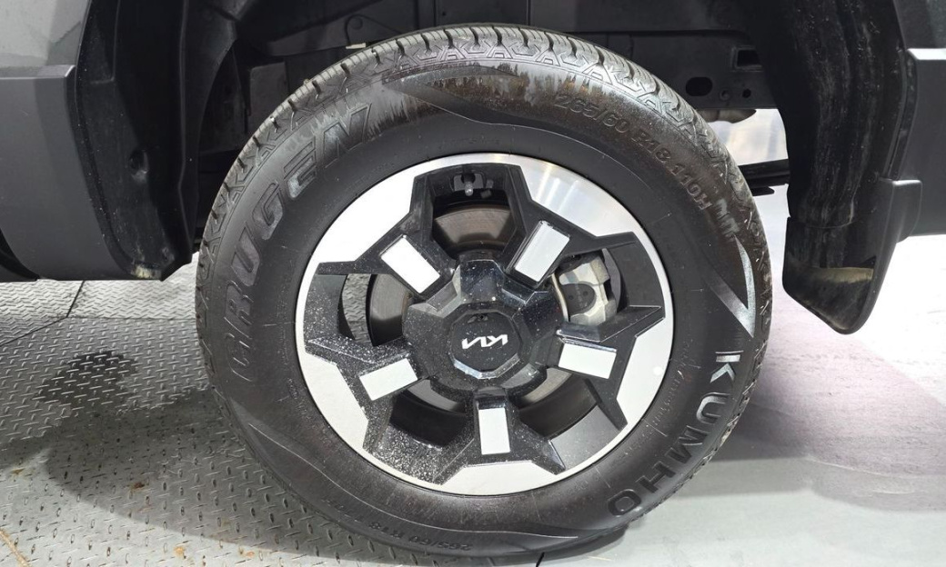 Kia Tasman 2.5T Gasoline 4WD, 2026