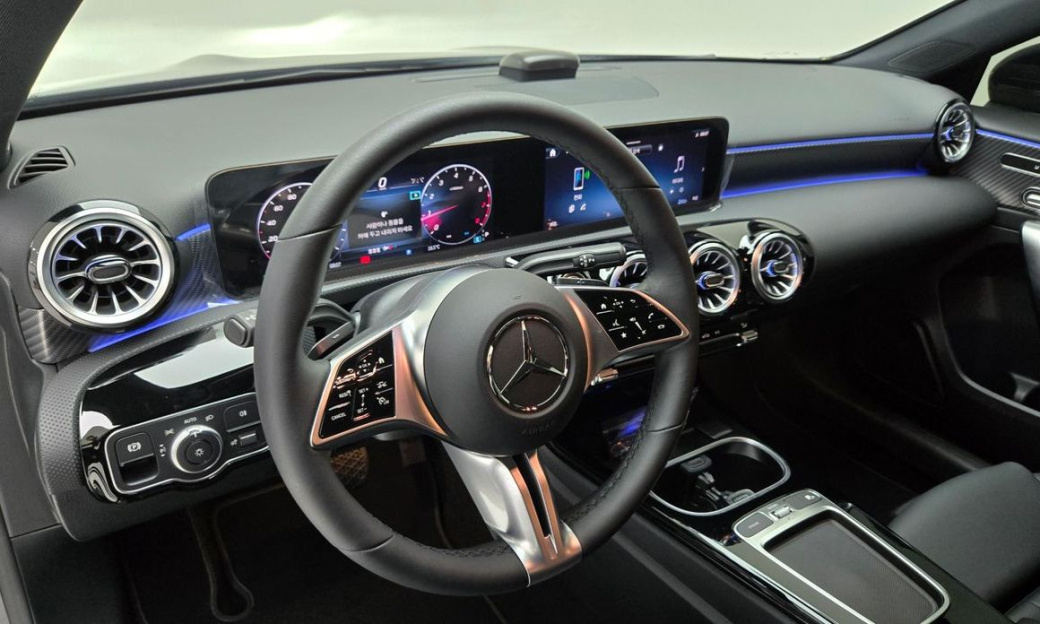 Mercedes-Benz A-Class A220 Hatchback, 2024