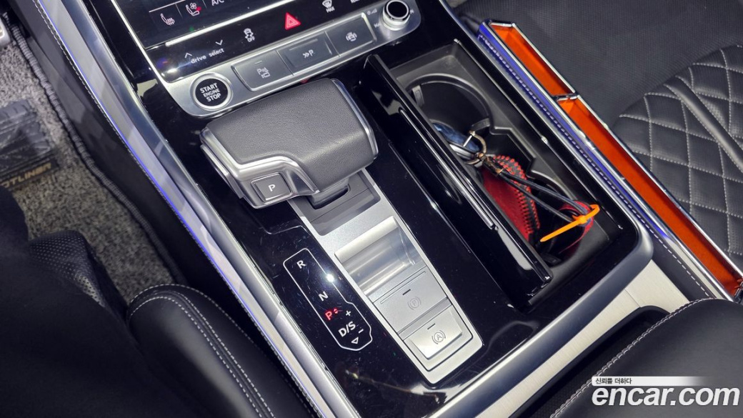 Audi Q8 55 TFSI Quattro Premium, 2023