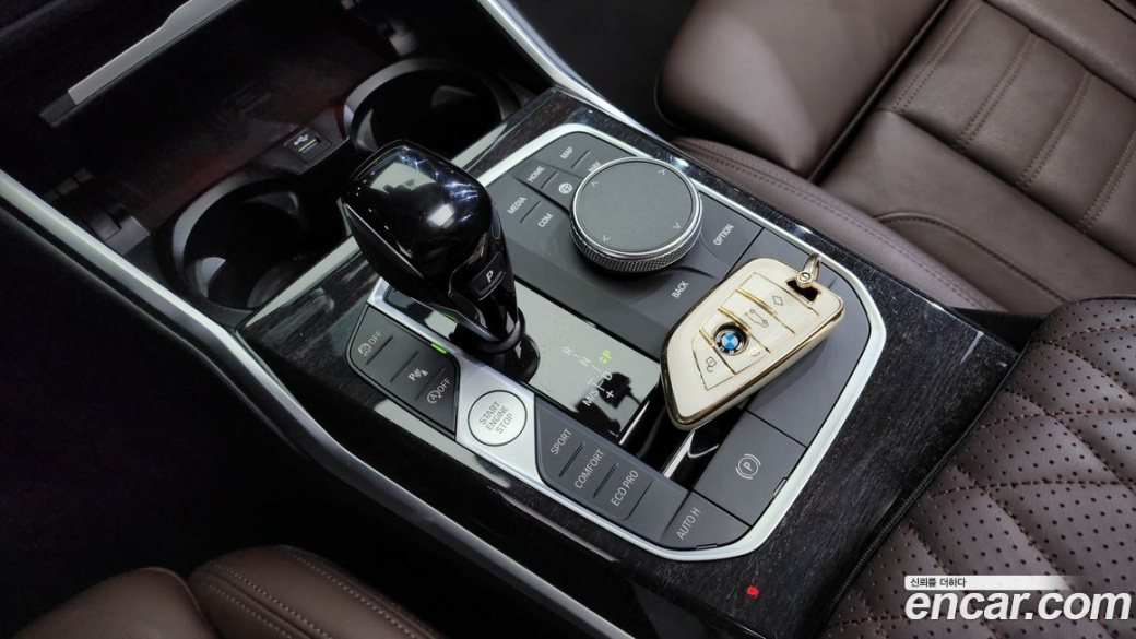 BMW 3-Series 320d Touring Luxury, 2022