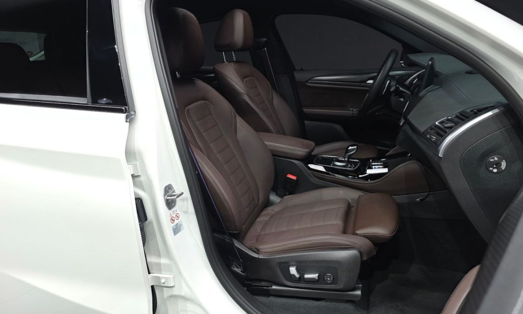 BMW X4 xDrive20i M Sports Pro, 2022