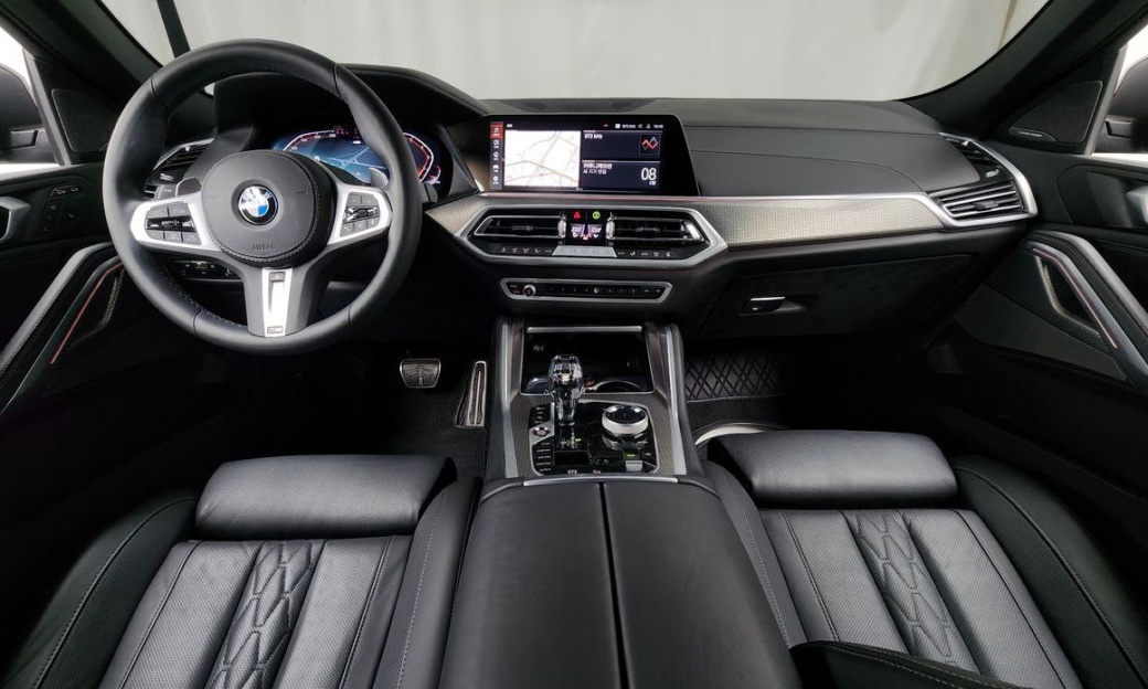 BMW X6 xDrive40i M Sport, 2023