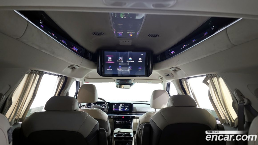 Kia Carnival 9-Seater Hi-Limousine, 2022