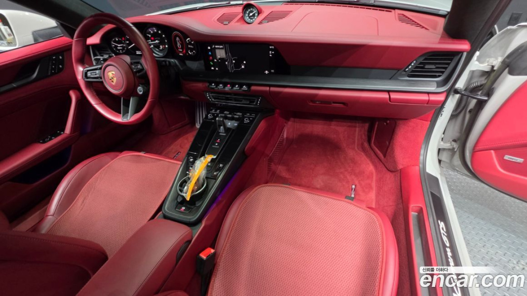 Porsche 911 Carrera GTS, 2023
