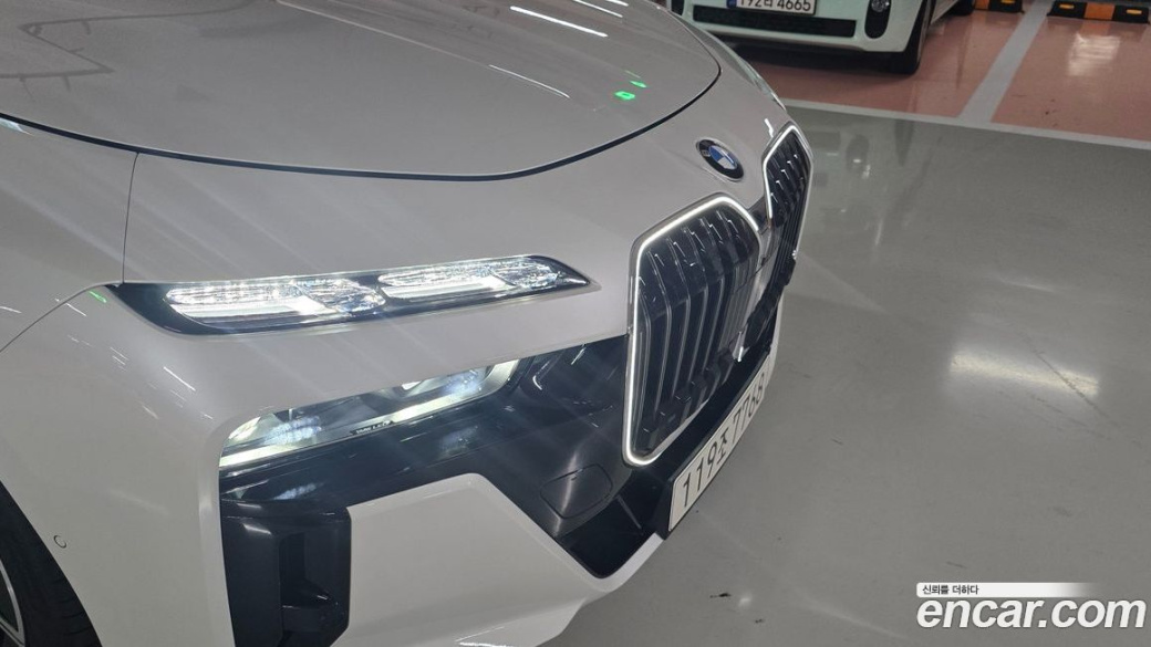 BMW 7-Series 740i xDrive M Sport, 2025