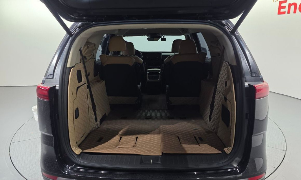 Kia Carnival 7-Seater Outdoor, 2022