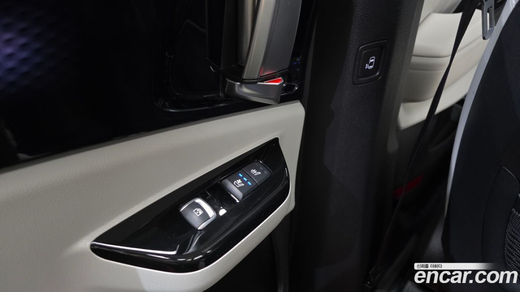 Kia Carnival 7-Seater Signature, 2023