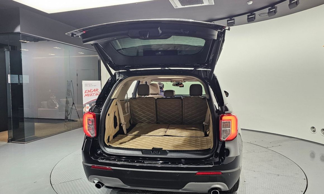 Ford Explorer 2.3 LimIted 4WD, 2022