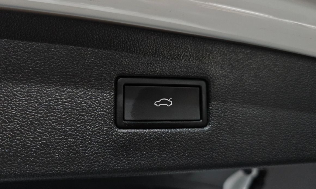 Volkswagen Tiguan 2.0 TSI Prestige, 2023