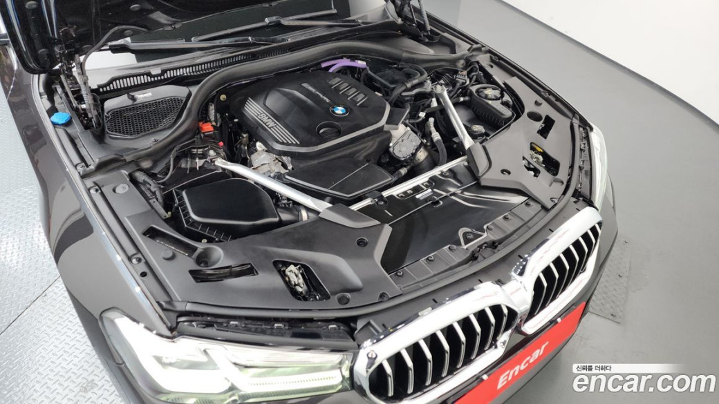 BMW 5-Series 523d M Sport, 2023