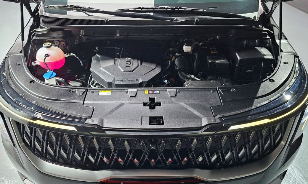 Kia Carnival 9-Seater Noblesse, 2025