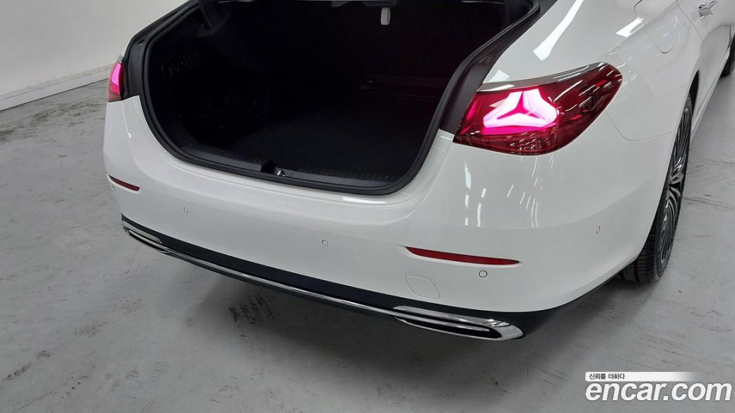 Mercedes-Benz E-Class E450 4MATIC Exclusive, 2024