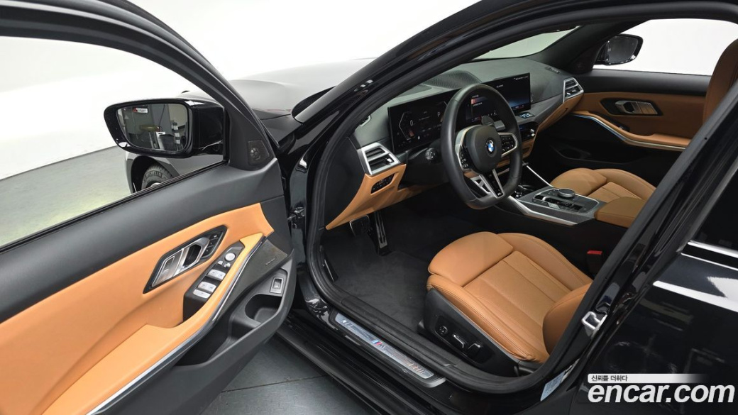 BMW 3-Series 320i M Sport, 2025