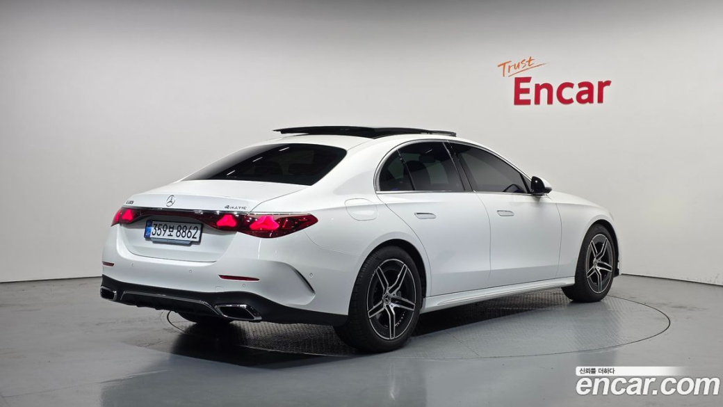 Mercedes-Benz E-Class E300 4MATIC AMG Line, 2025