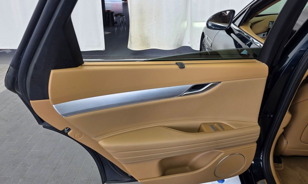 Genesis G80 Gasoline 2.5 Turbo AWD, 2025