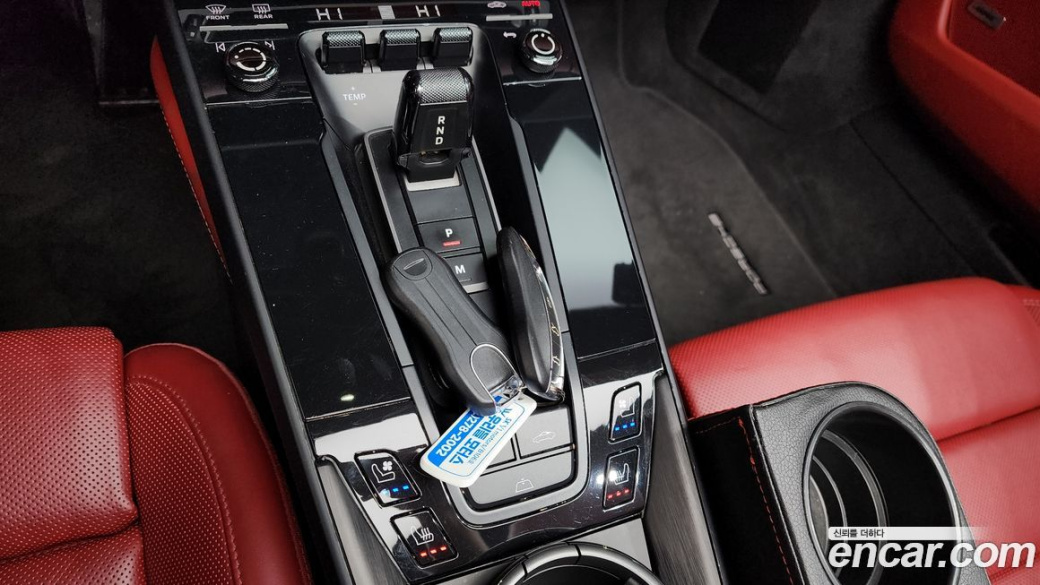 Porsche 911 Carrera GTS Cabriolet, 2022