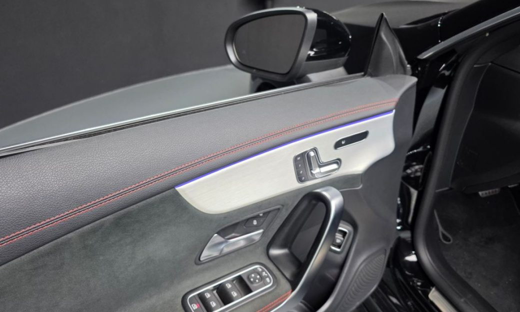 Mercedes-Benz CLA-Class CLA250 4MATIC, 2023