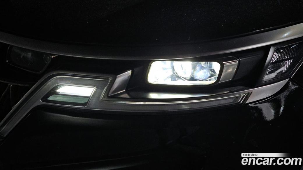 Kia Carnival 9-Seater Hi-Limousine, 2022