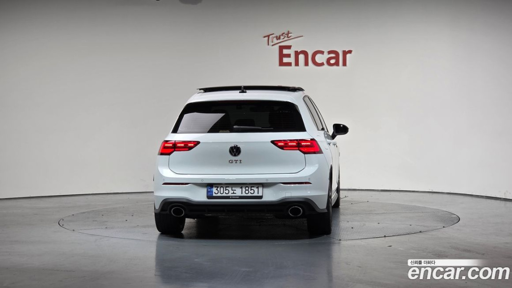 Volkswagen Golf 2.0 GTI, 2024