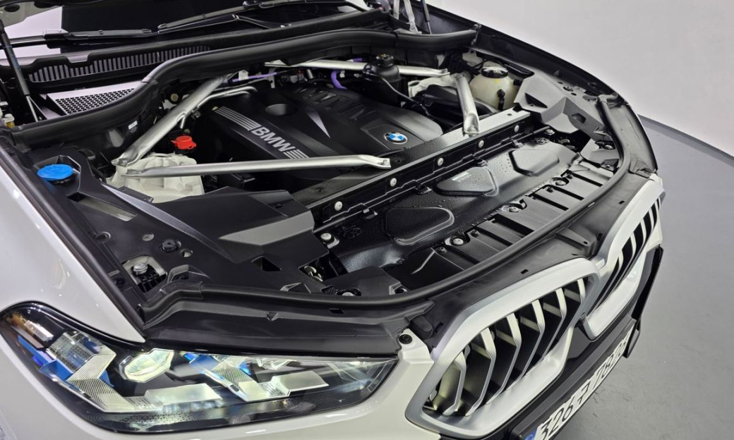 BMW X6 xDrive40i M Sport, 2024