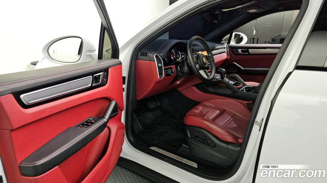 Porsche Cayenne 3.0 COUPE PLATINUM EDITION, 2023
