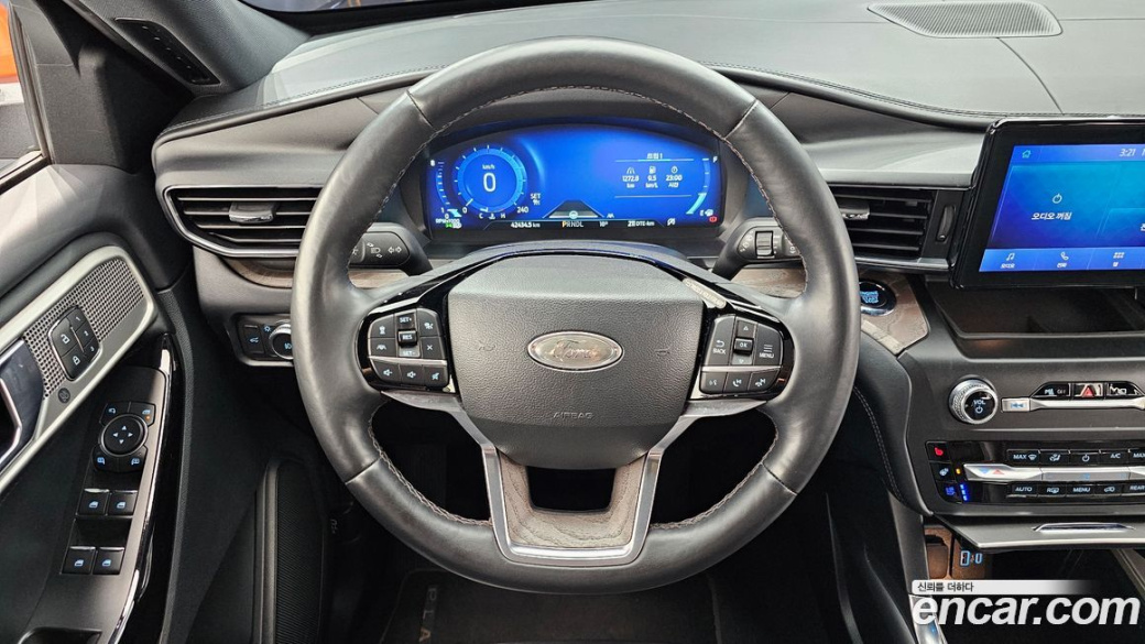 Ford Explorer 3.0 Platinum 4WD, 2022