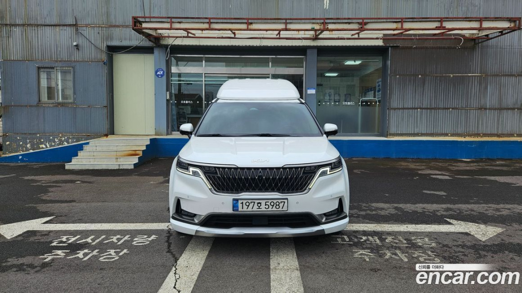 Kia Carnival 9-Seater Hi-Limousine, 2022