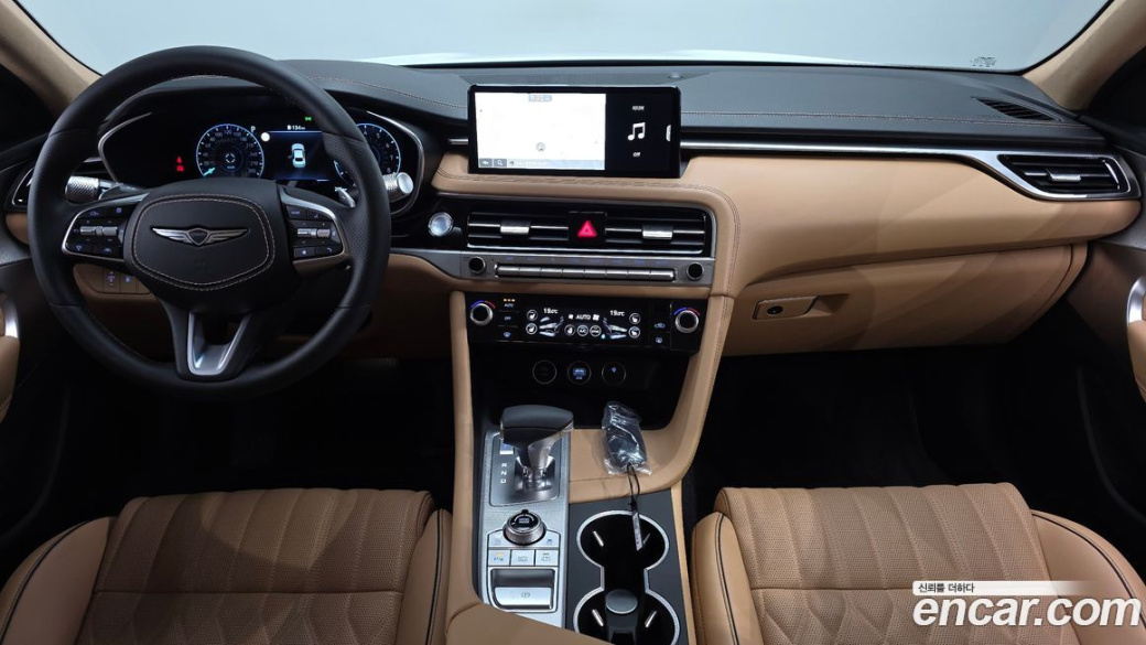 Genesis G70 Gasoline 2.5T 4WD, 2026