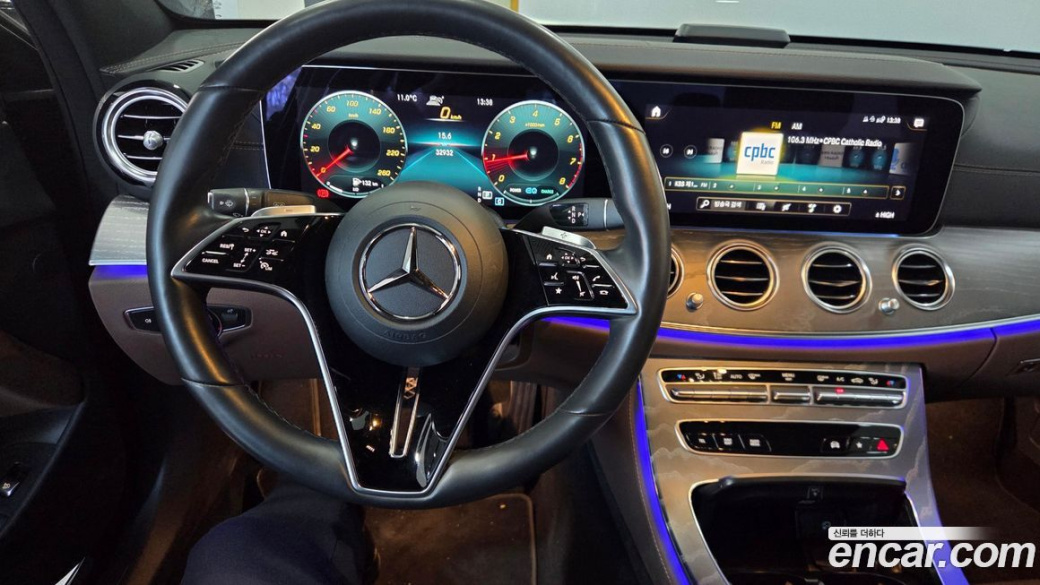 Mercedes-Benz E-Class E350 4MATIC Exclusive, 2023