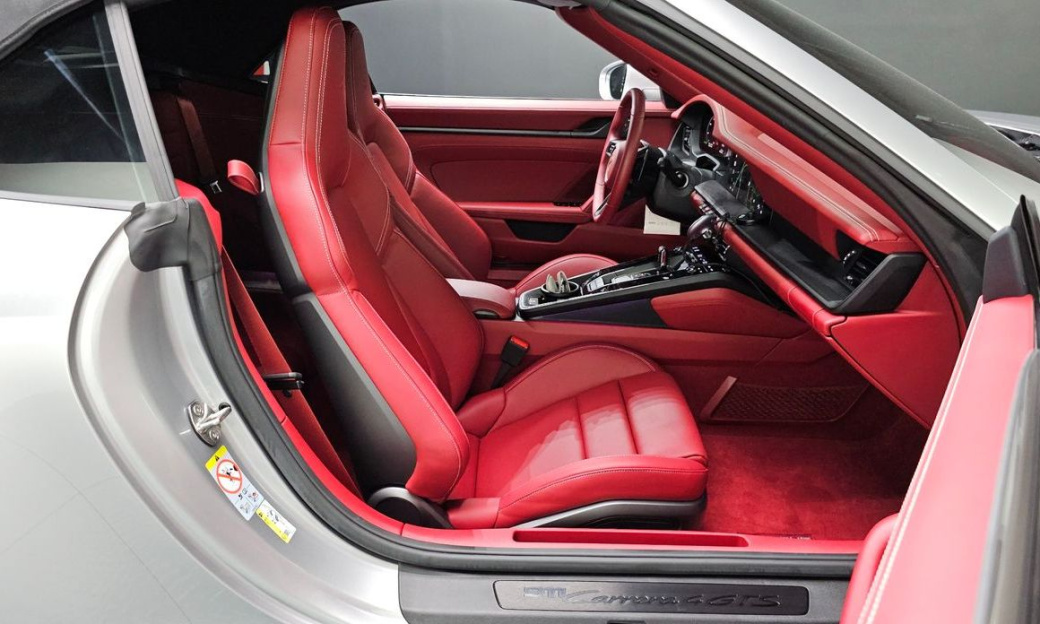 Porsche 911 Carrera 4 GTS Cabriolet, 2026