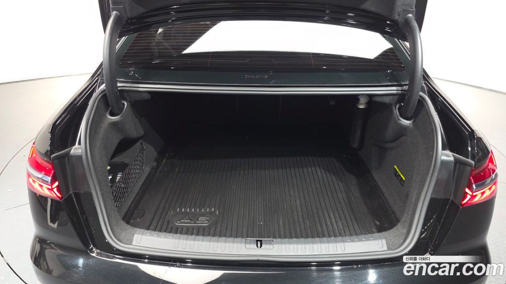 Audi A6 45 TFSI Premium, 2021