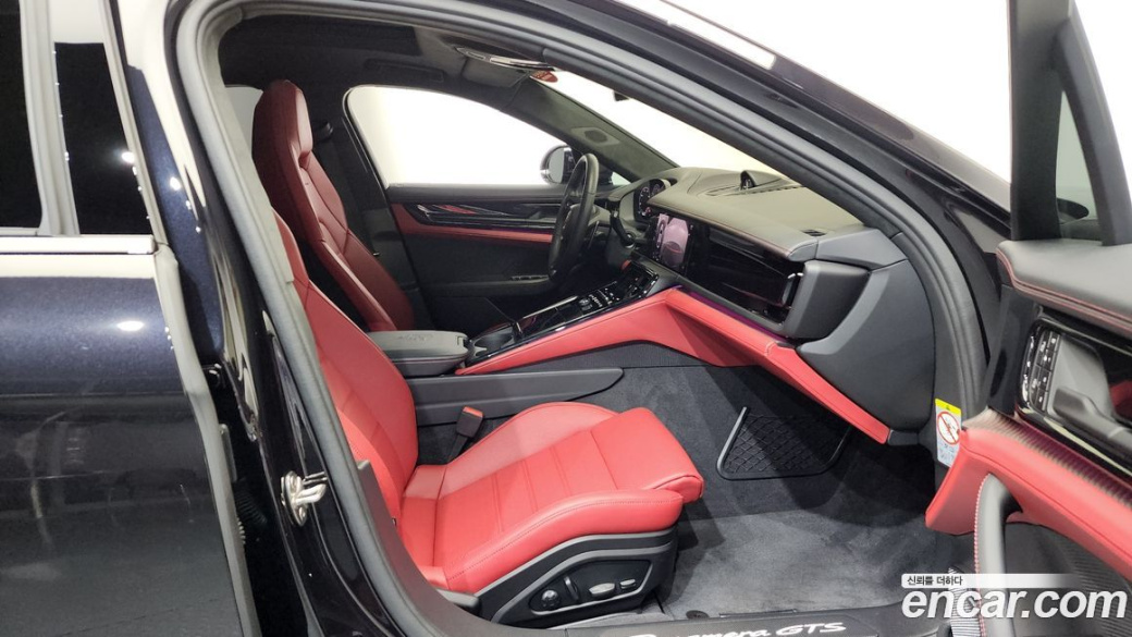 Porsche Panamera 4.0 GTS, 2025