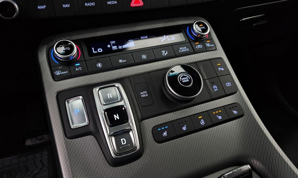 Hyundai Palisade Diesel 2.2 2WD, 2024