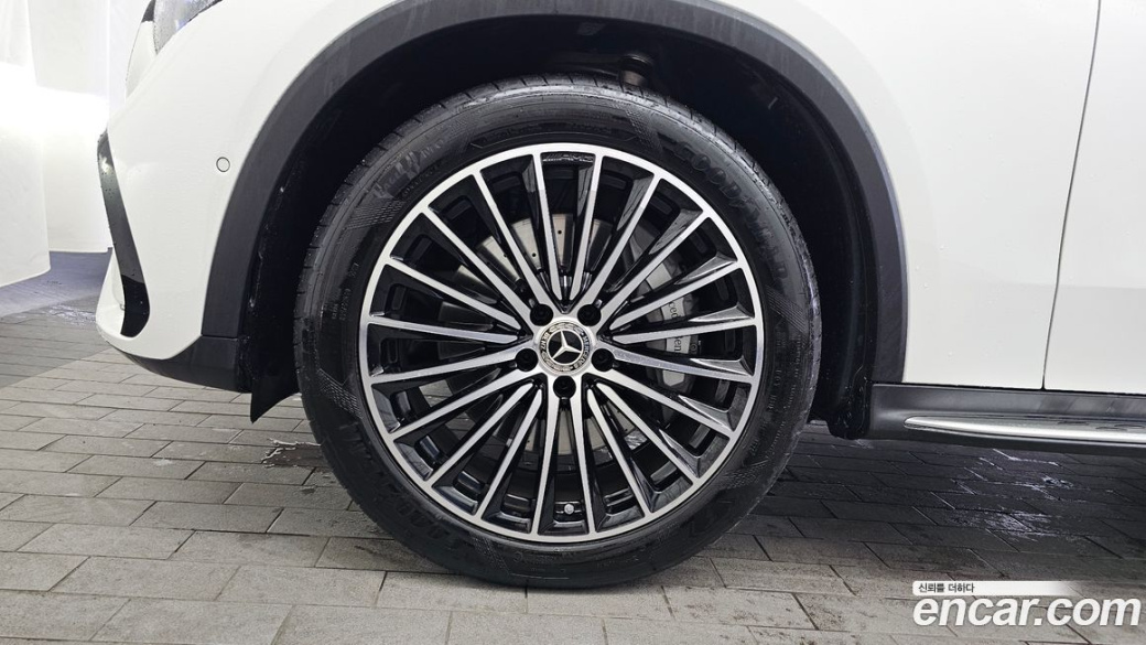 Mercedes-Benz GLC-Class GLC300 4MATIC AMG Line, 2024