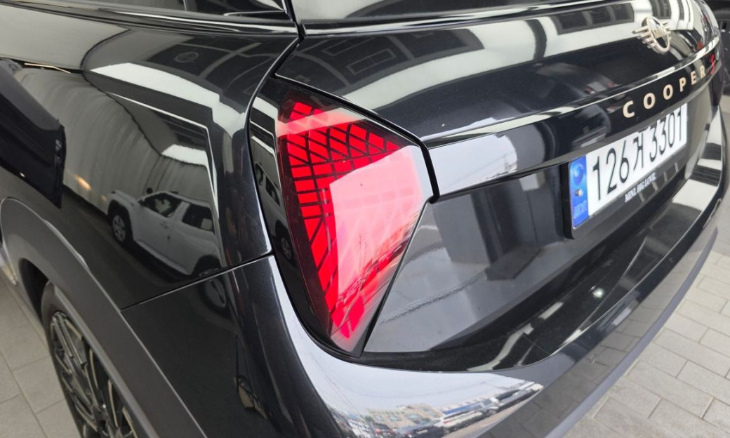 Mini Cooper Favoured, 2025