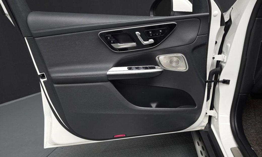 Mercedes-Benz GLC-Class GLC300 4MATIC AMG Line, 2024