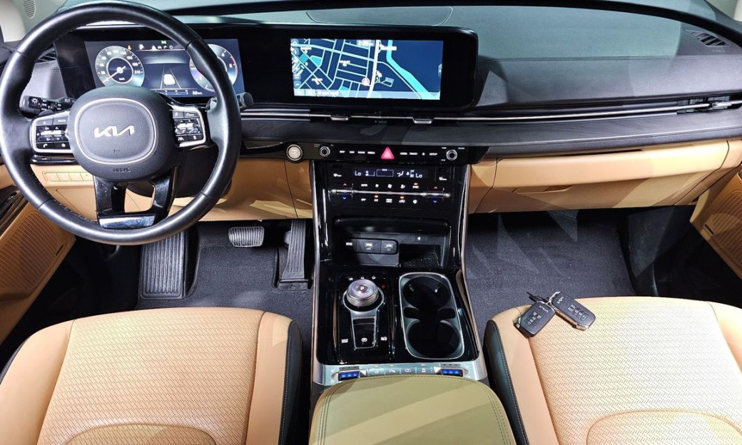 Kia Carnival 7-Seater Signature, 2022
