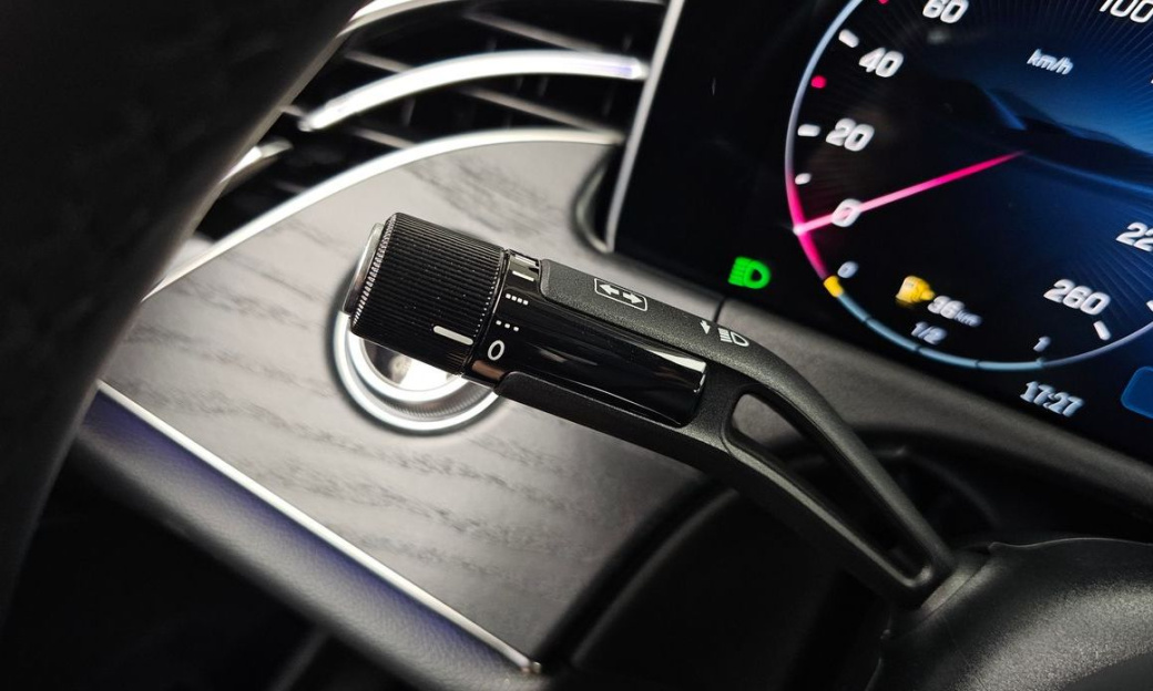 Mercedes-Benz E-Class E200 Avantgarde, 2024