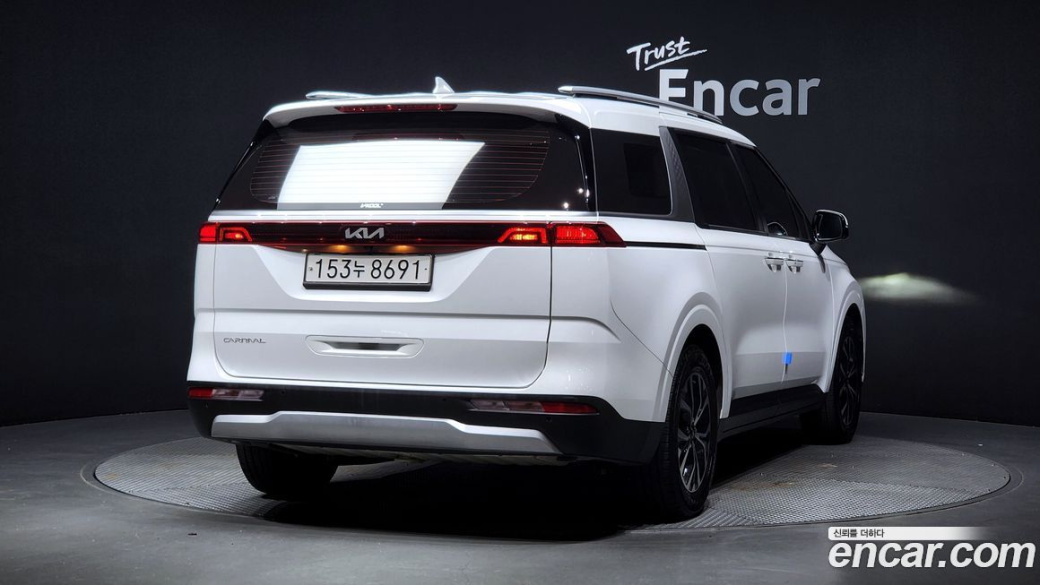 Kia Carnival 9-Seater Prestige, 2023