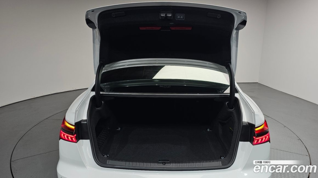 Audi A6 45 TFSI Quattro Premium, 2023