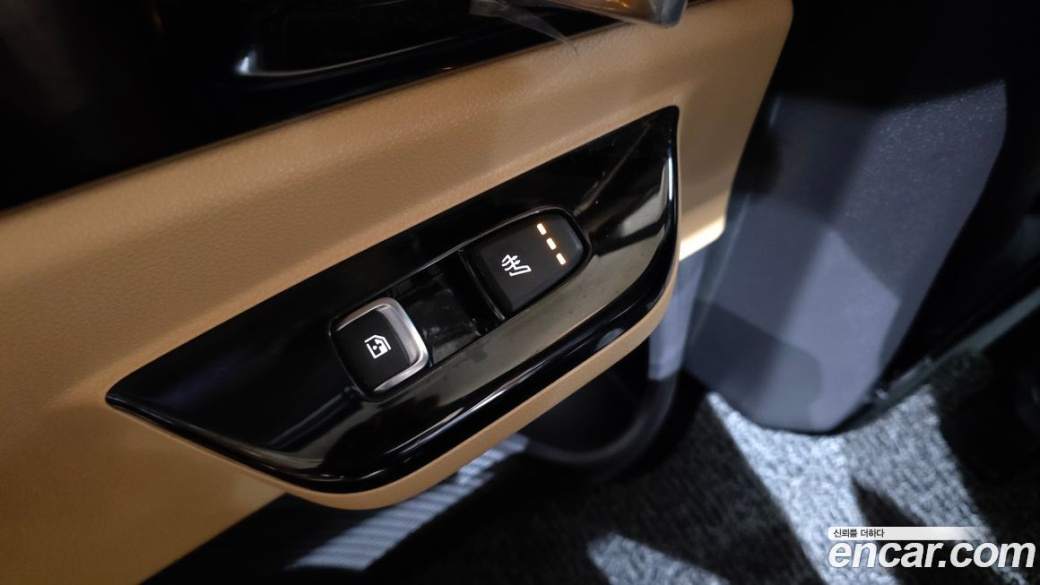 Kia Carnival 9-Seater Signature, 2023