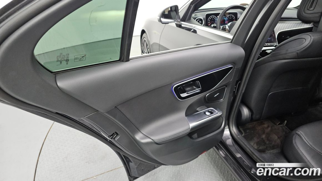 Mercedes-Benz C-Class C300 4MATIC Avantgarde, 2024