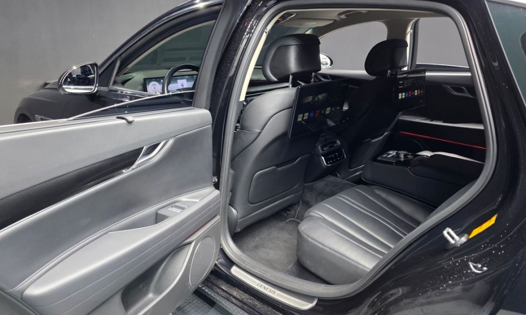 Genesis G80 Gasoline 2.5 Turbo AWD, 2025