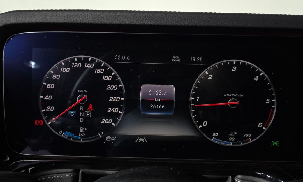 Mercedes-Benz G-Class G400d, 2023
