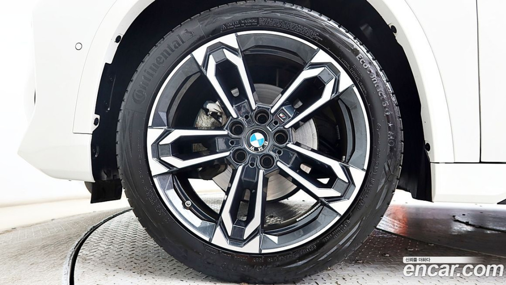 BMW X1 xDrive 20i M Sport, 2024